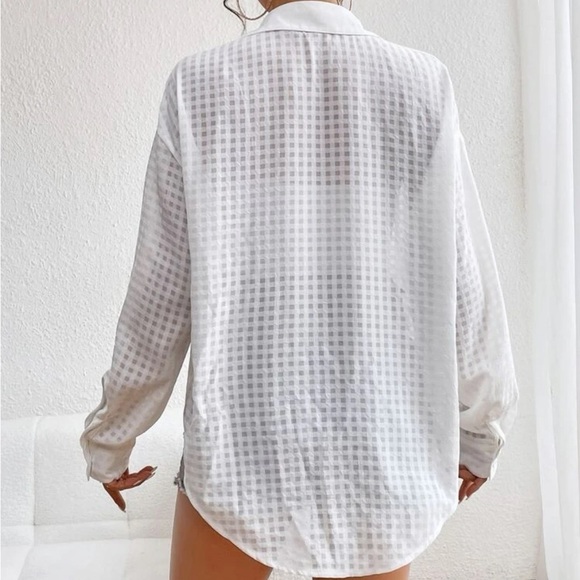 New white button long sleeve top - Picture 7 of 7